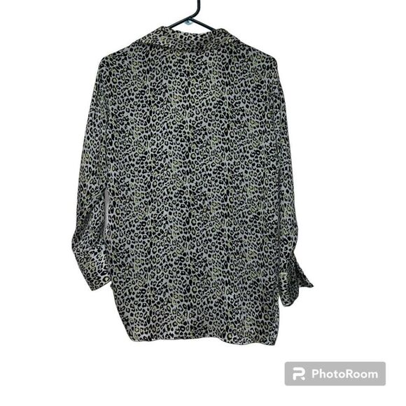 Zara Cheetah Animal Print Silky Long Sleeve V-Neck Blouse Womens XS - Picture 2 of 7